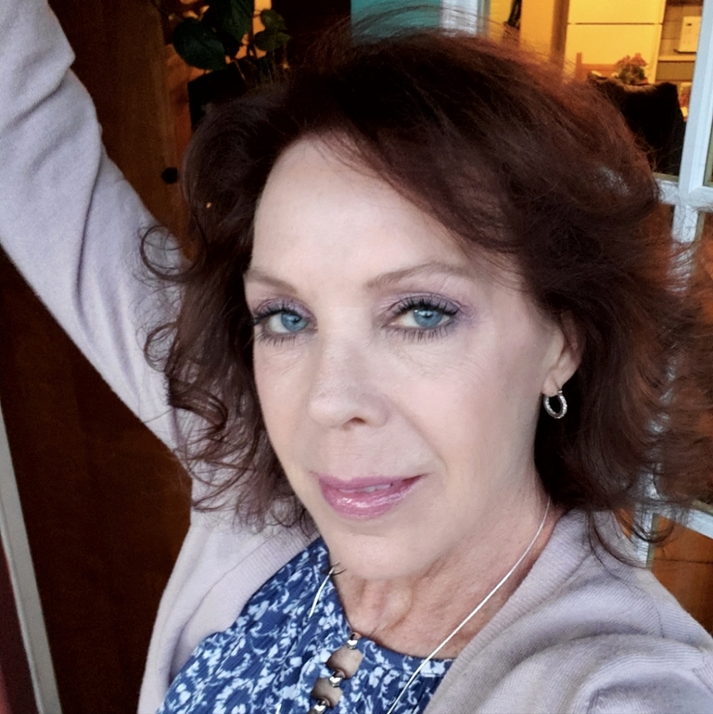 Meet your Posher, Posh